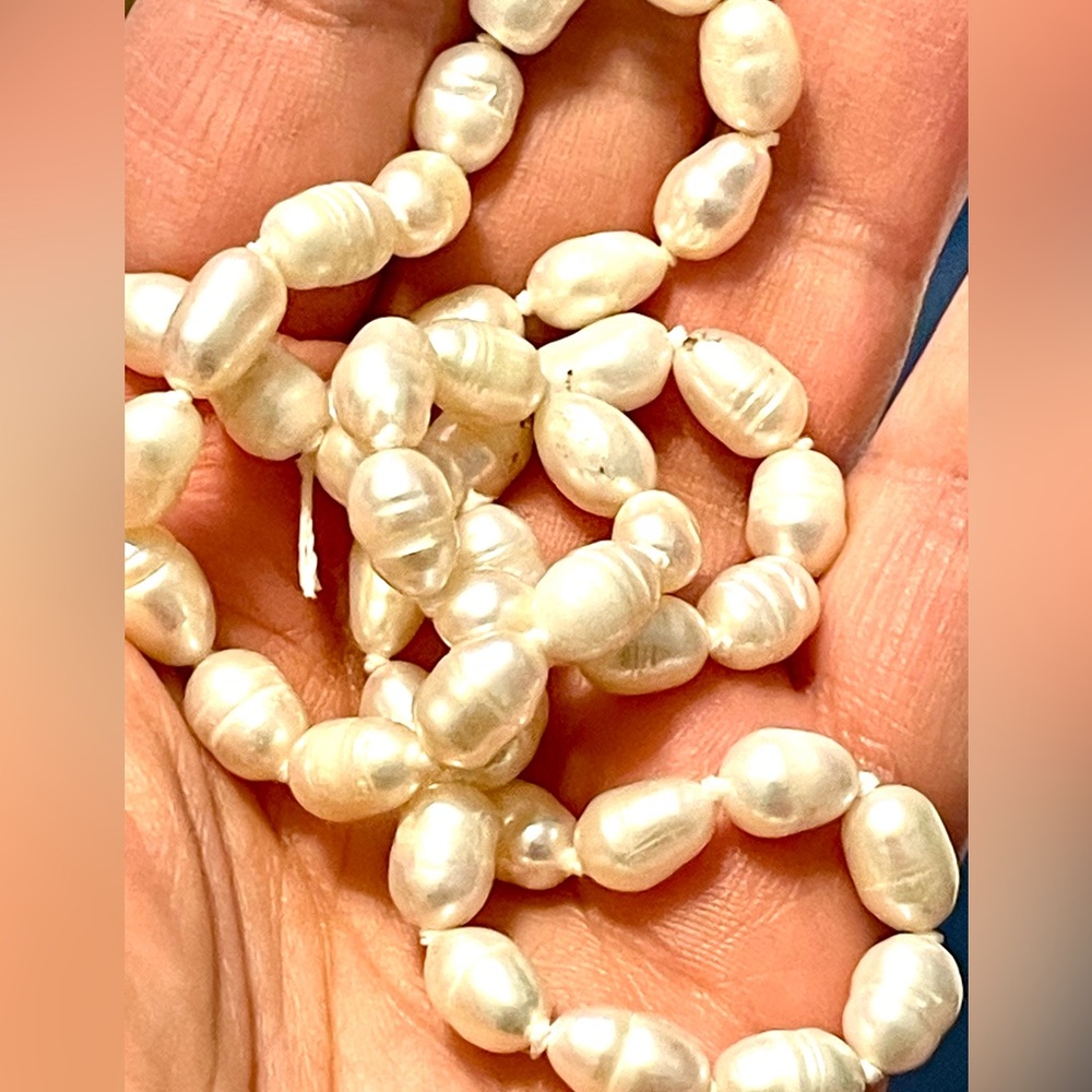 Gorgeous 25” Strand of 10mm Baroque Pearls - Picture 1 of 4